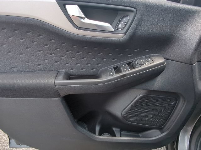 Used 2020 Ford Escape SE FWD image 12