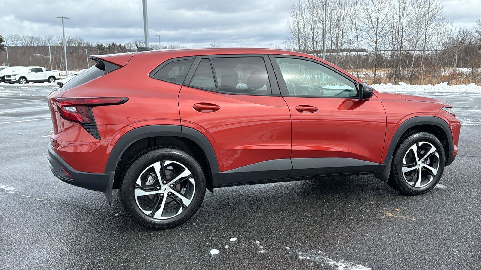 Used 2024 Chevrolet Trax RS w/ Driver Confidence Package image 5