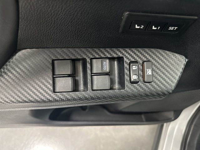 Used 2013 Toyota RAV4 Limited image 10