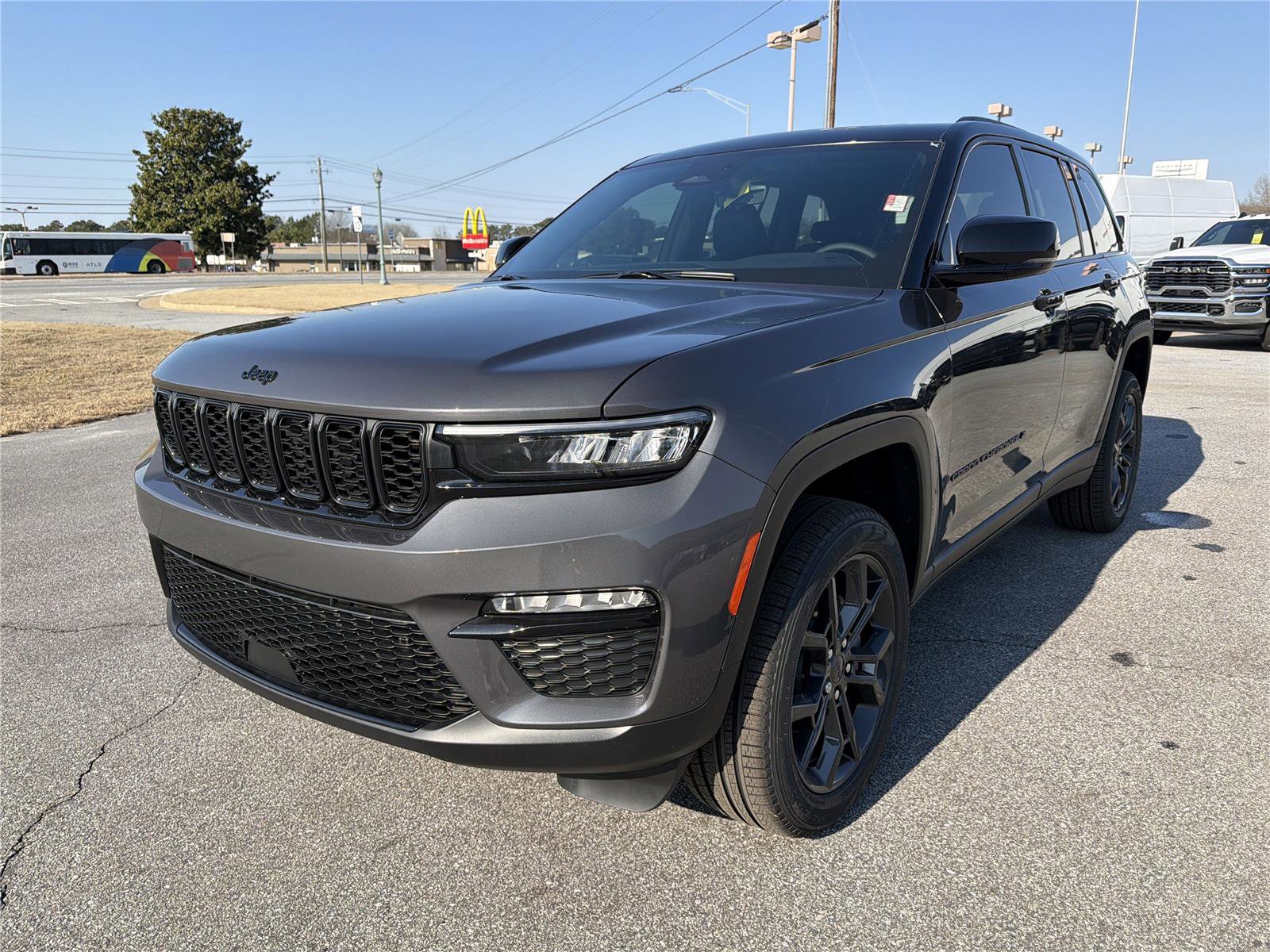 New 2025 Jeep Grand Cherokee Limited image 2