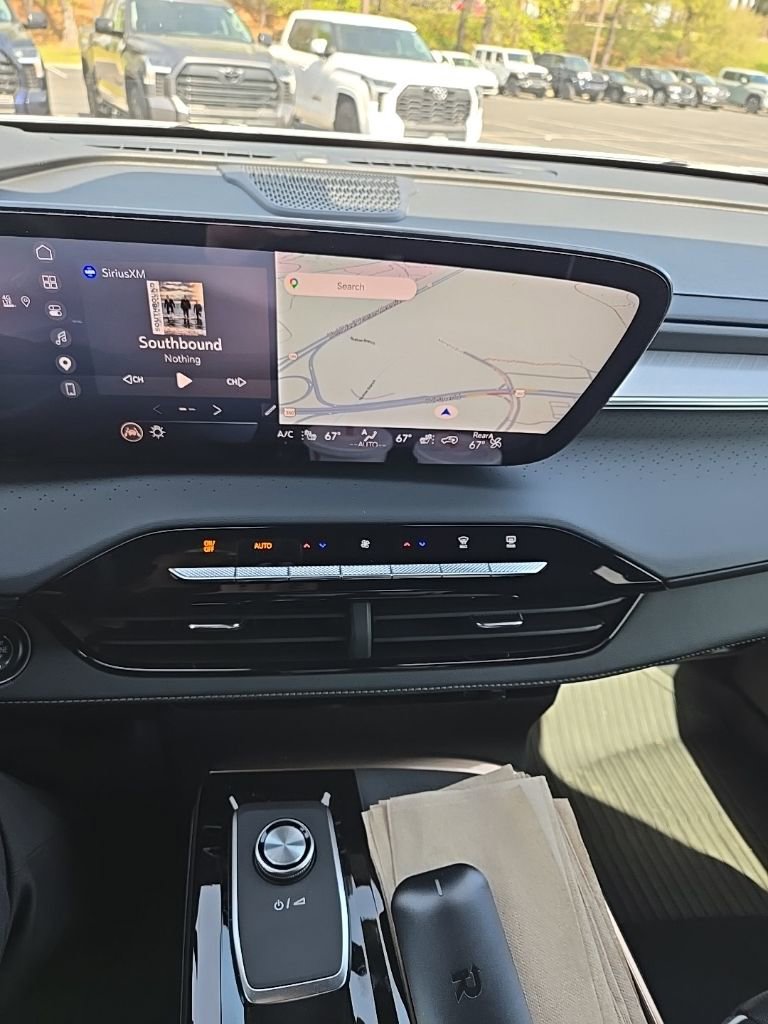 Used 2025 Buick Enclave Avenir w/ Super Cruise Package image 11