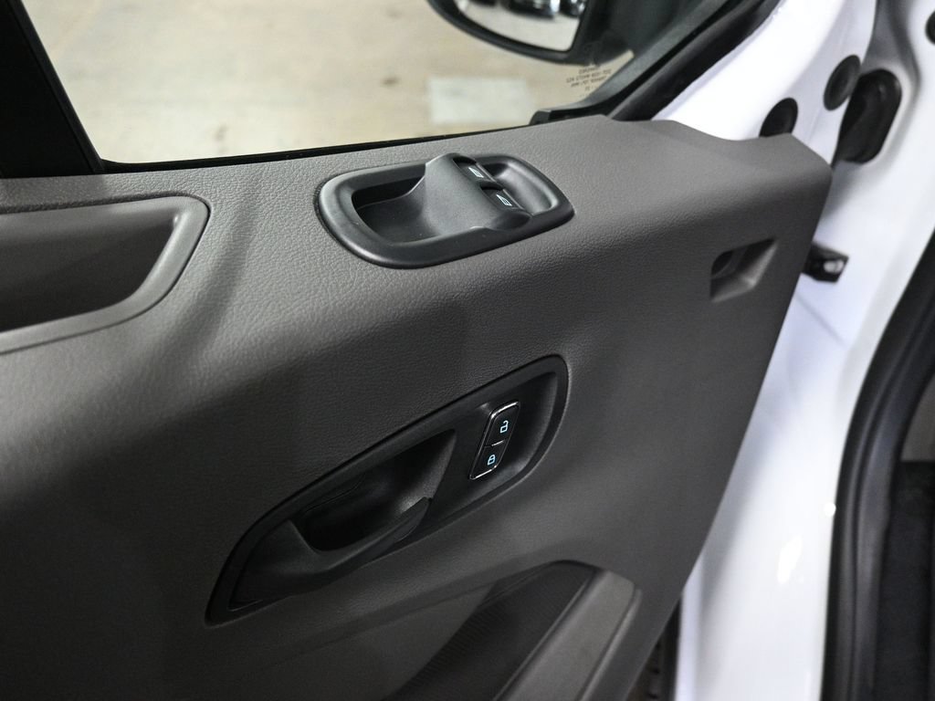 New 2025 Ford E-Transit 148 High Roof Extended w/ Load Area Protection Package RWD image 11