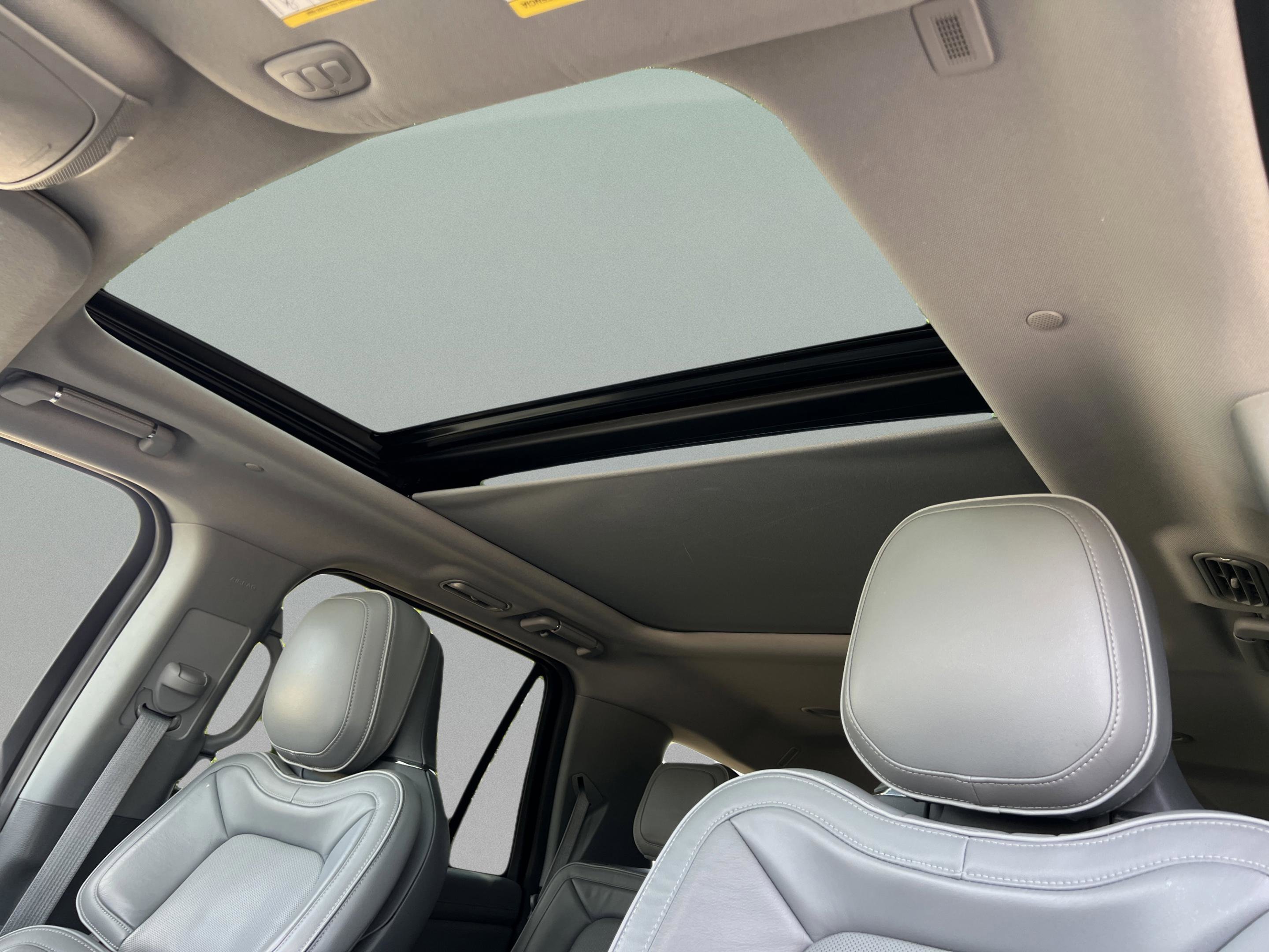 Used 2019 Lincoln Navigator Reserve AWD/4WD image 24
