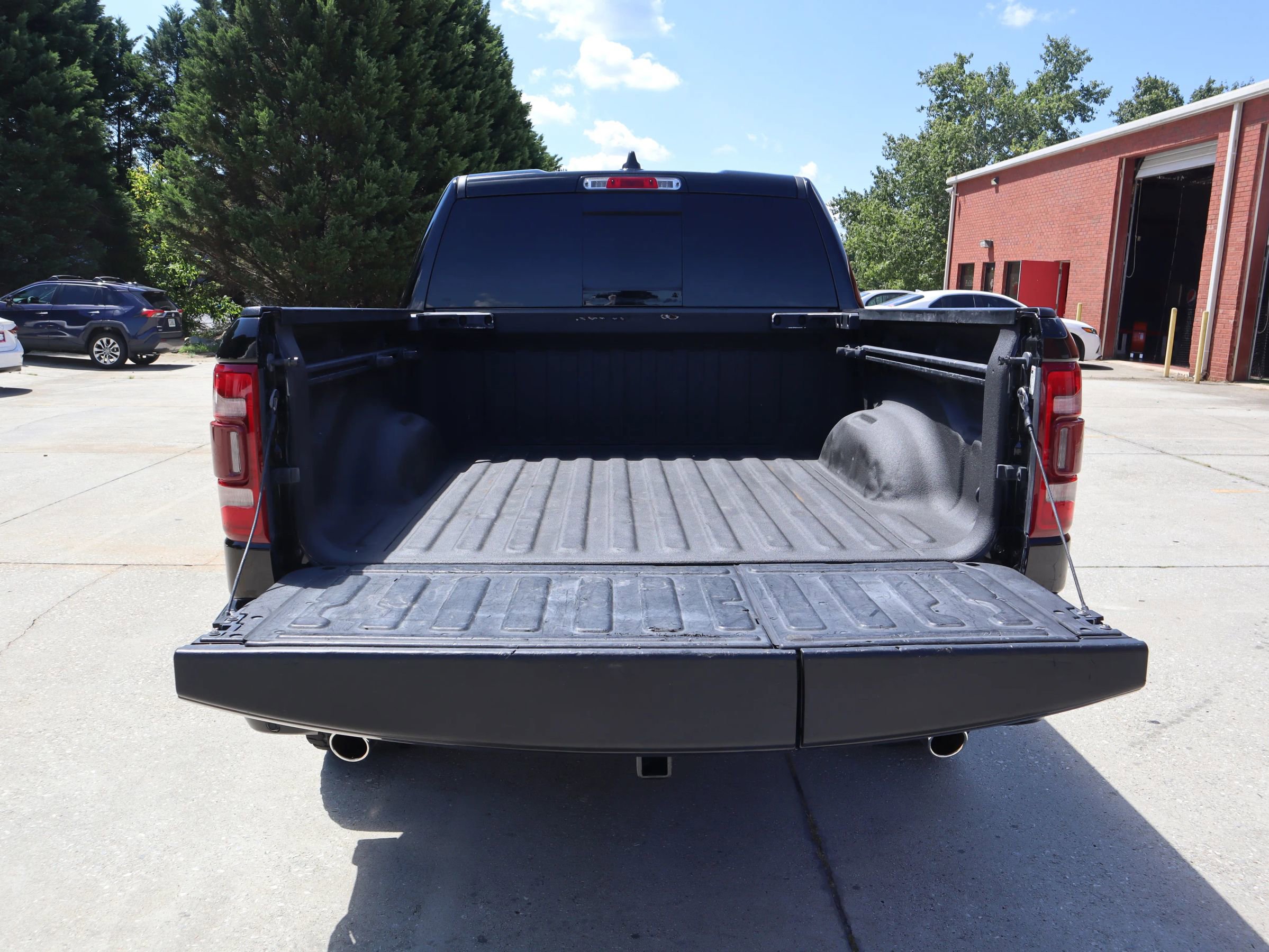 Used 2020 RAM 1500 Laramie image 5