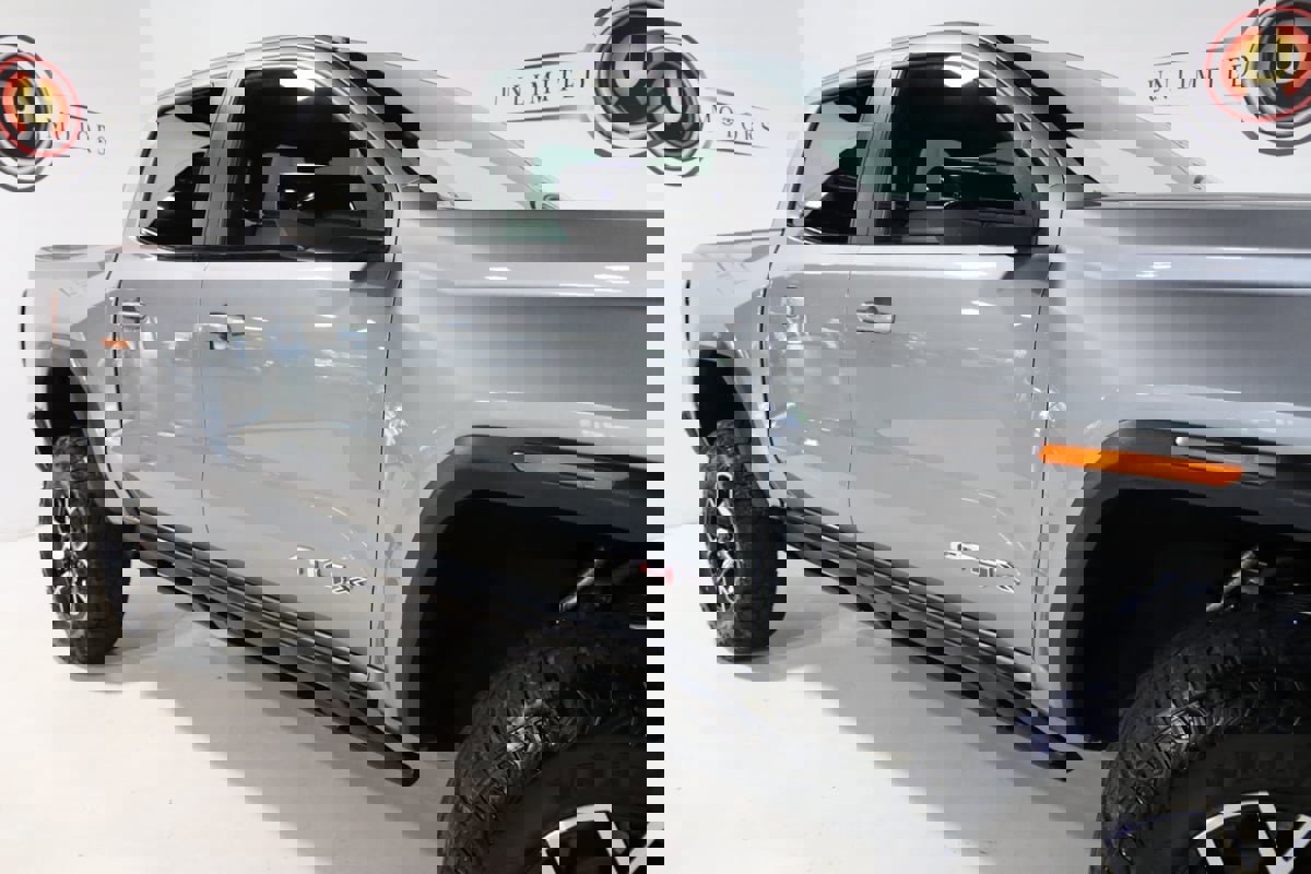 Used 2023 GMC Canyon AT4X image 79