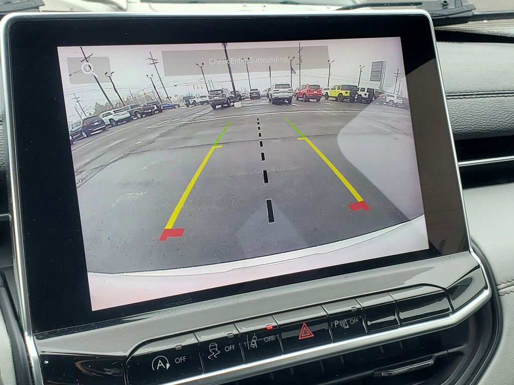 Used 2023 Jeep Compass Limited image 25