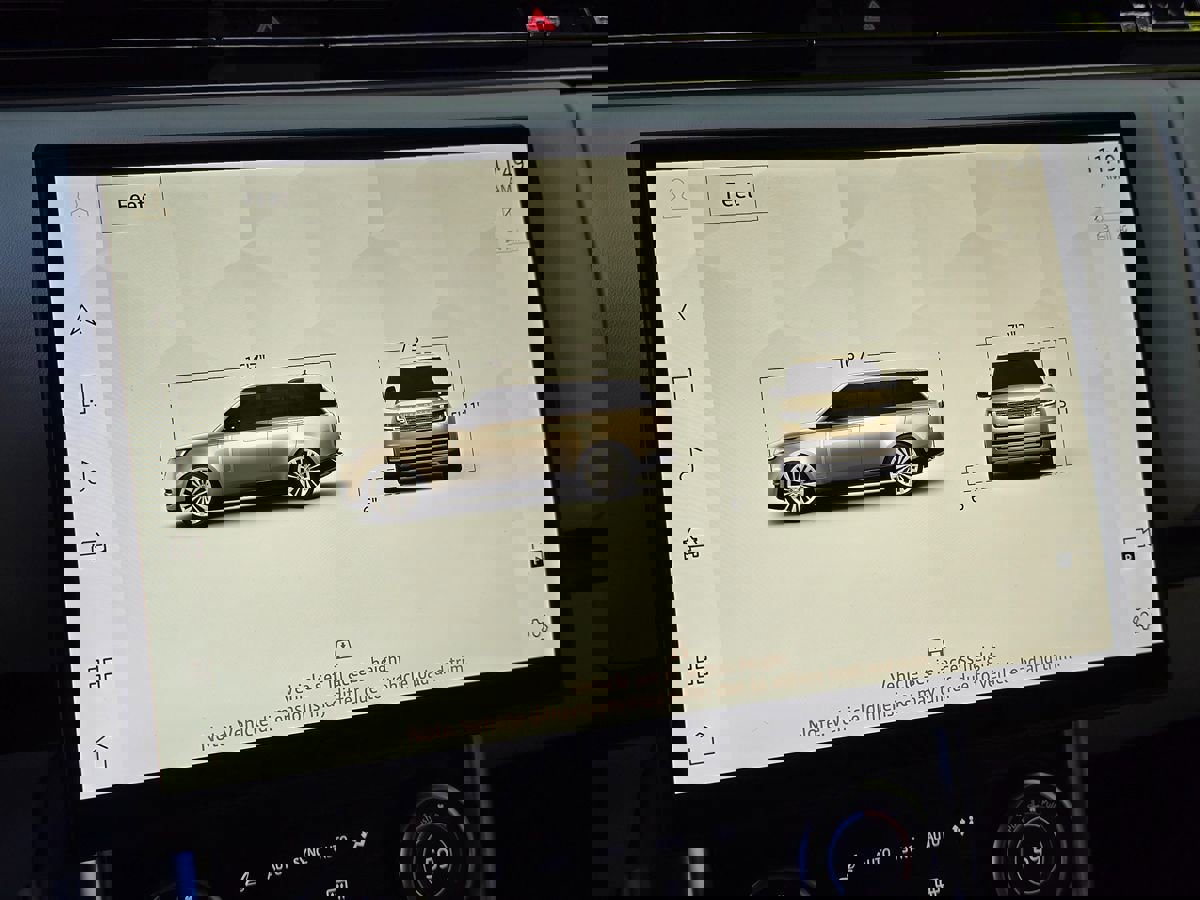 Used 2023 Land Rover Range Rover SE image 47