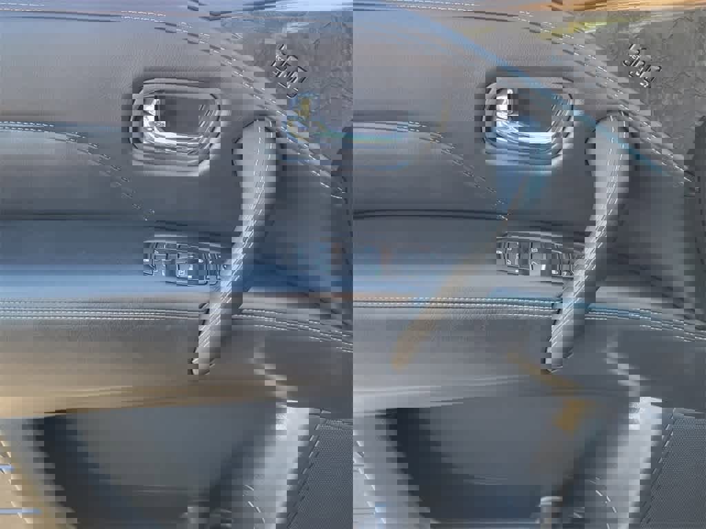 Used 2024 INFINITI QX80 Luxe image 19