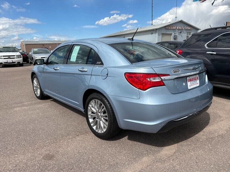 Used 2012 Chrysler 200 Limited FWD image 3