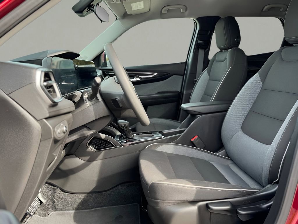 Used 2025 Chevrolet TrailBlazer LT image 15