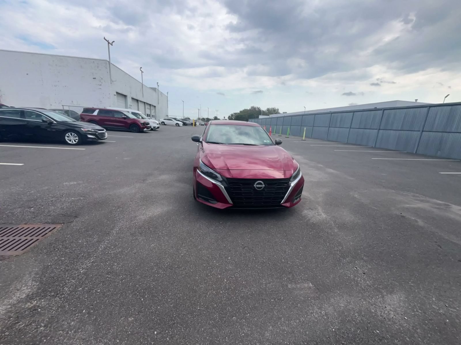 Used 2025 Nissan Altima 2.5 SV FWD image 4
