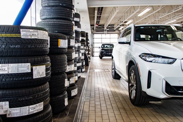 New 2026 BMW X7 M60i image 40