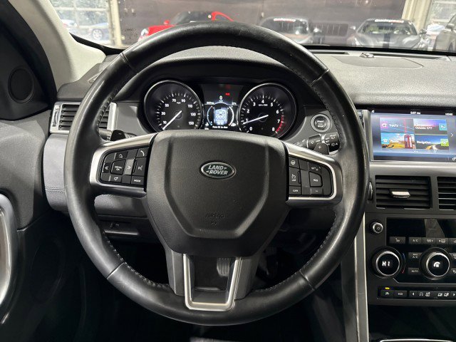 Used 2017 Land Rover Discovery Sport SE image 69