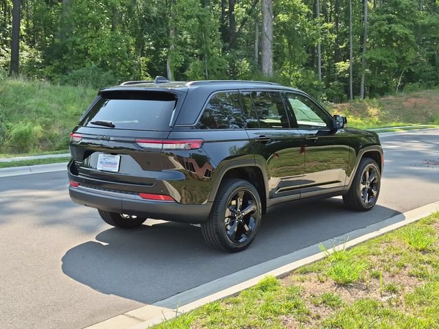 New 2026 Jeep Grand Cherokee Limited w/ Limited Altitude Package AWD/4WD image 13