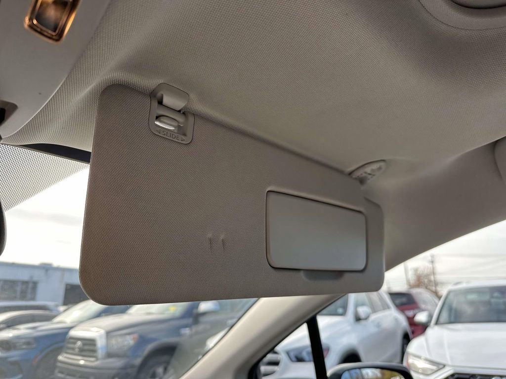 Used 2023 Toyota Sienna XLE image 30