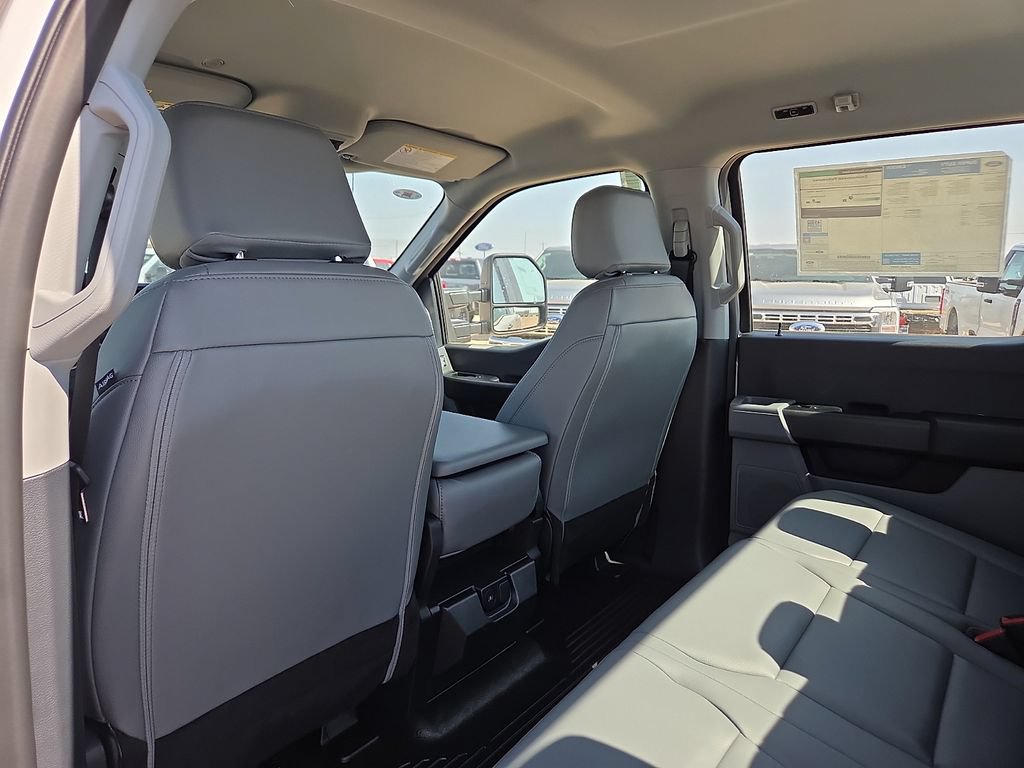 New 2026 Ford F350 XL AWD/4WD image 17