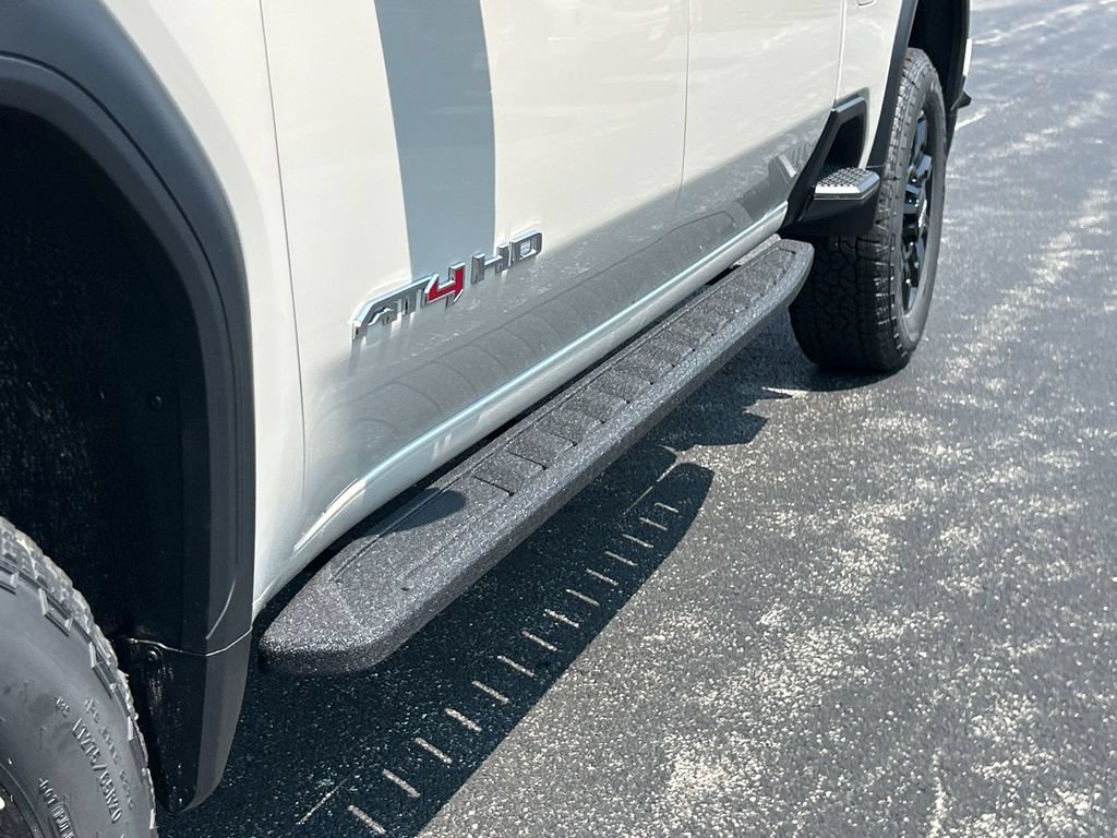 New 2026 GMC Sierra 2500 AT4 w/ AT4 Premium Plus Package AWD/4WD image 15