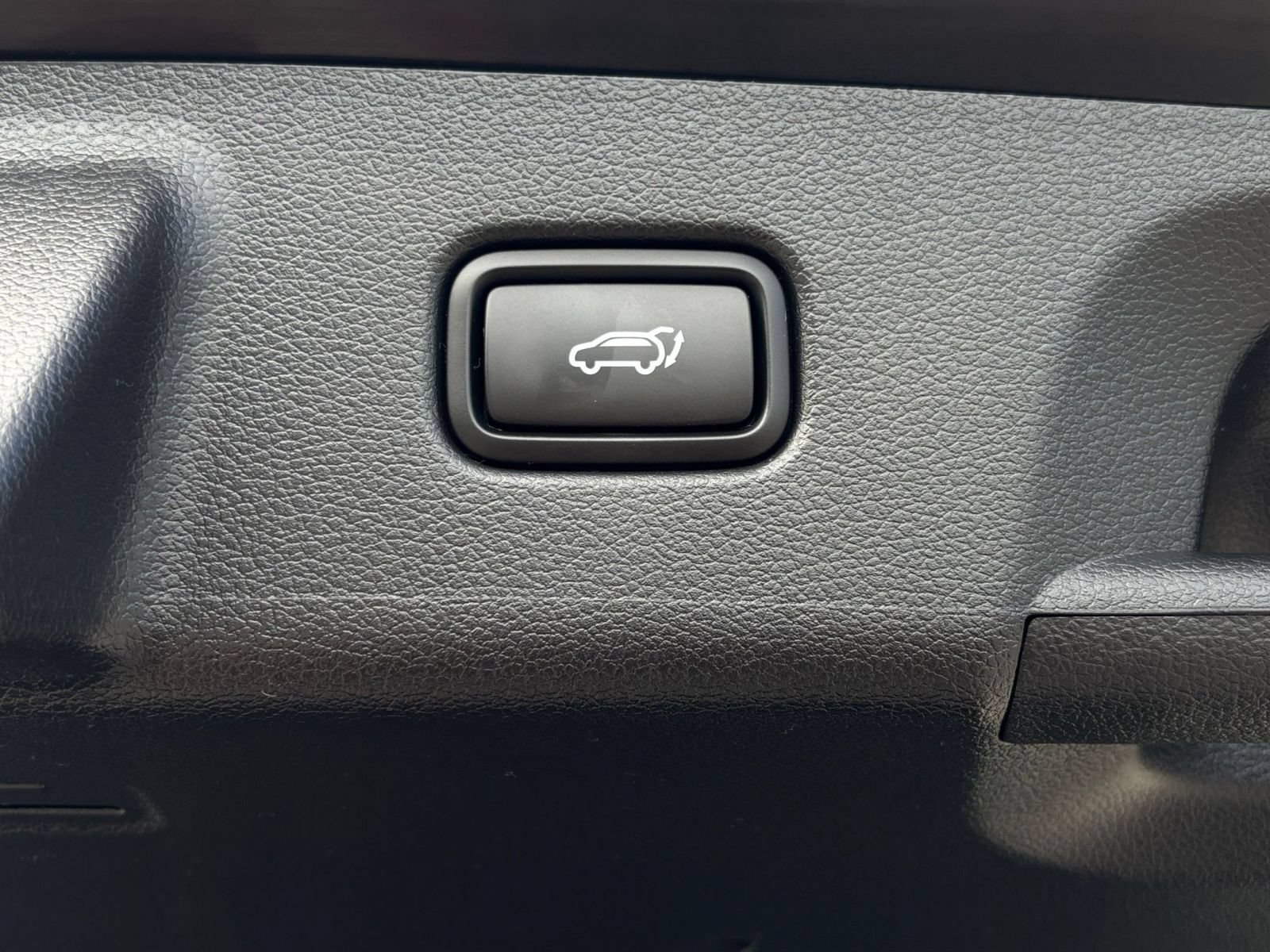 Used 2025 Hyundai Palisade SEL FWD image 21