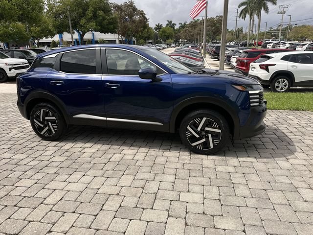 Used 2025 Nissan Kicks SV FWD image 15