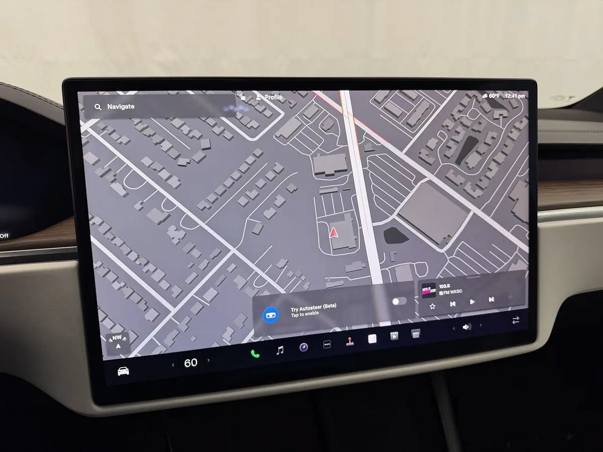 Used 2022 Tesla Model X AWD/4WD image 19