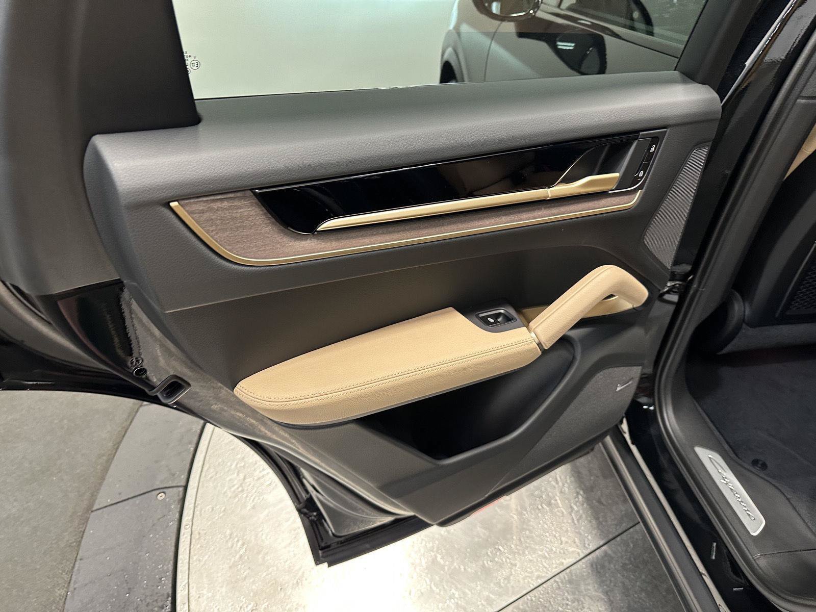 New 2026 Porsche Cayenne AWD/4WD image 34