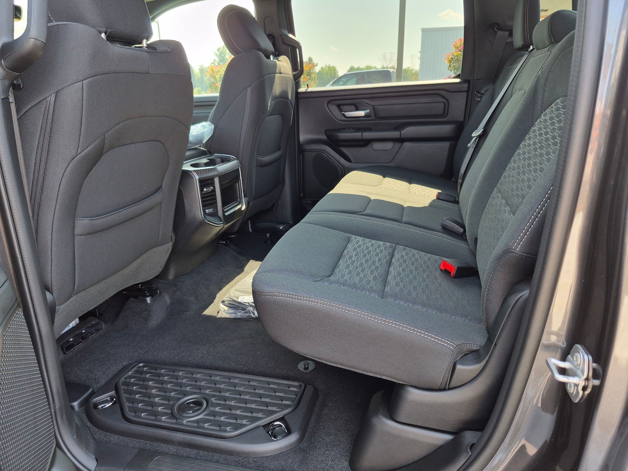 New 2026 RAM 1500 Express AWD/4WD image 17