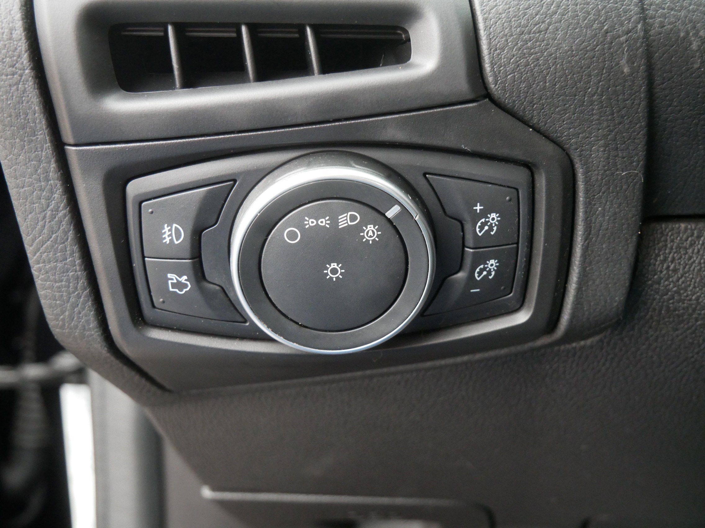 Used 2018 Ford Focus ST w/ Equipment Group 401A image 26