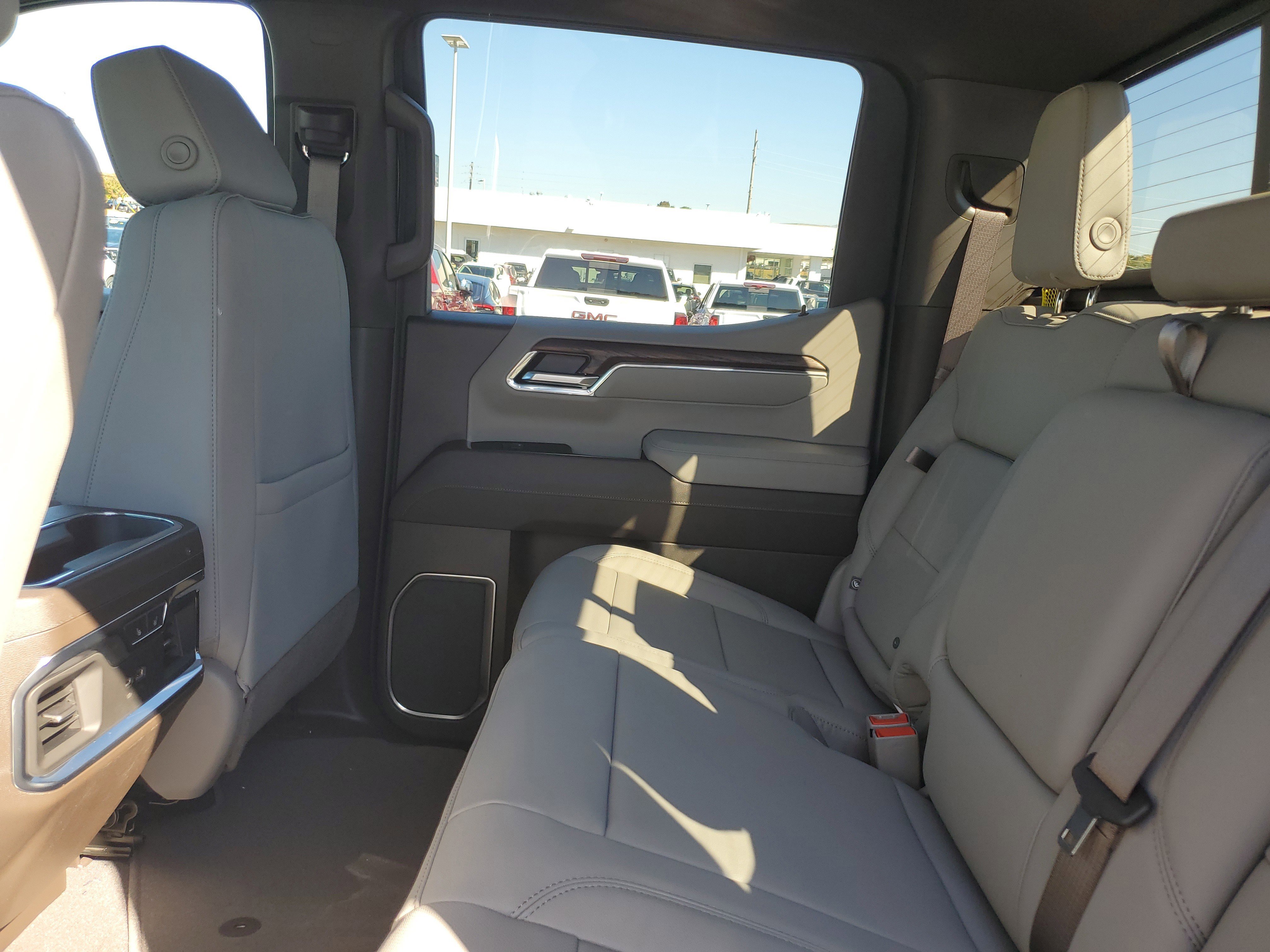 New 2026 GMC Sierra 1500 SLT image 10