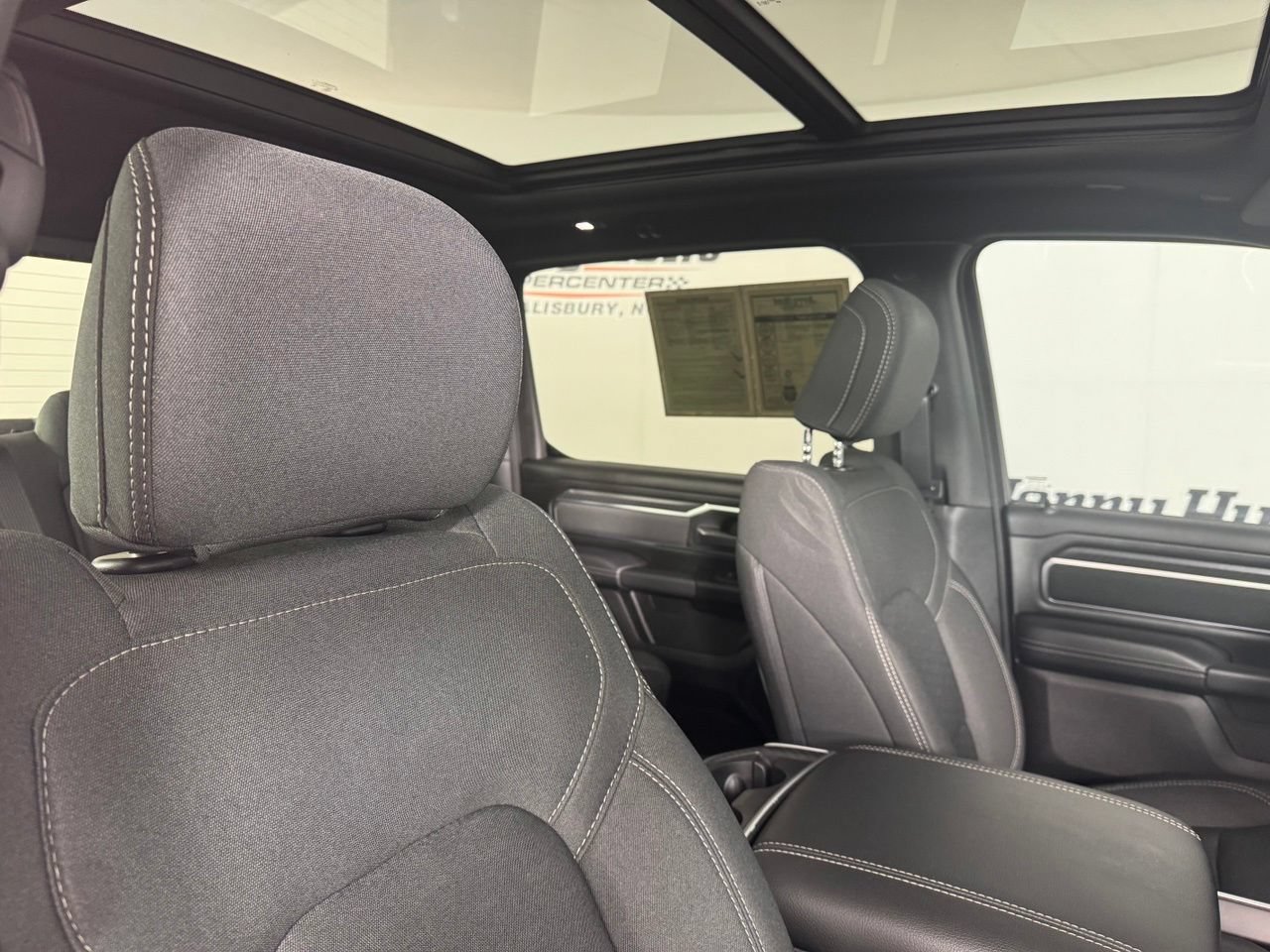 Used 2025 RAM 1500 Big Horn AWD/4WD image 40