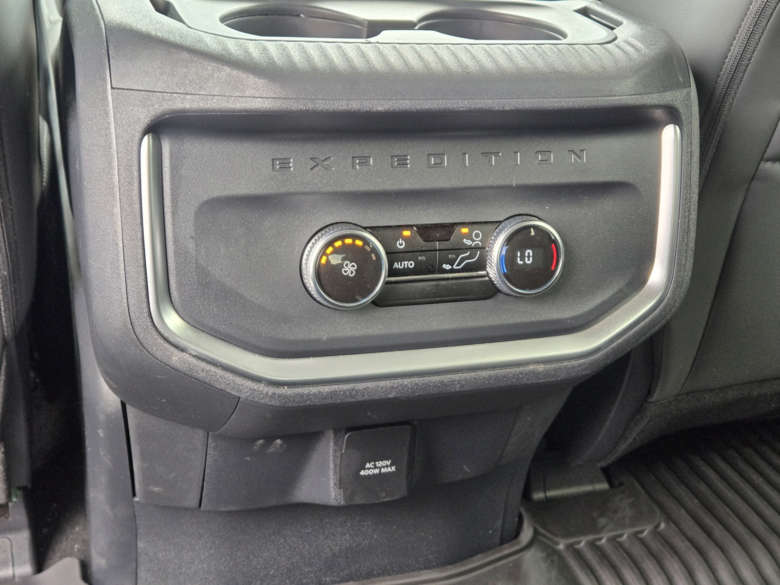 Used 2026 Ford Expedition Active RWD image 19