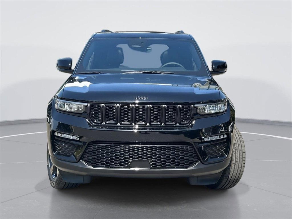 Used 2025 Jeep Grand Cherokee Limited w/ Black Appearance Package image 2