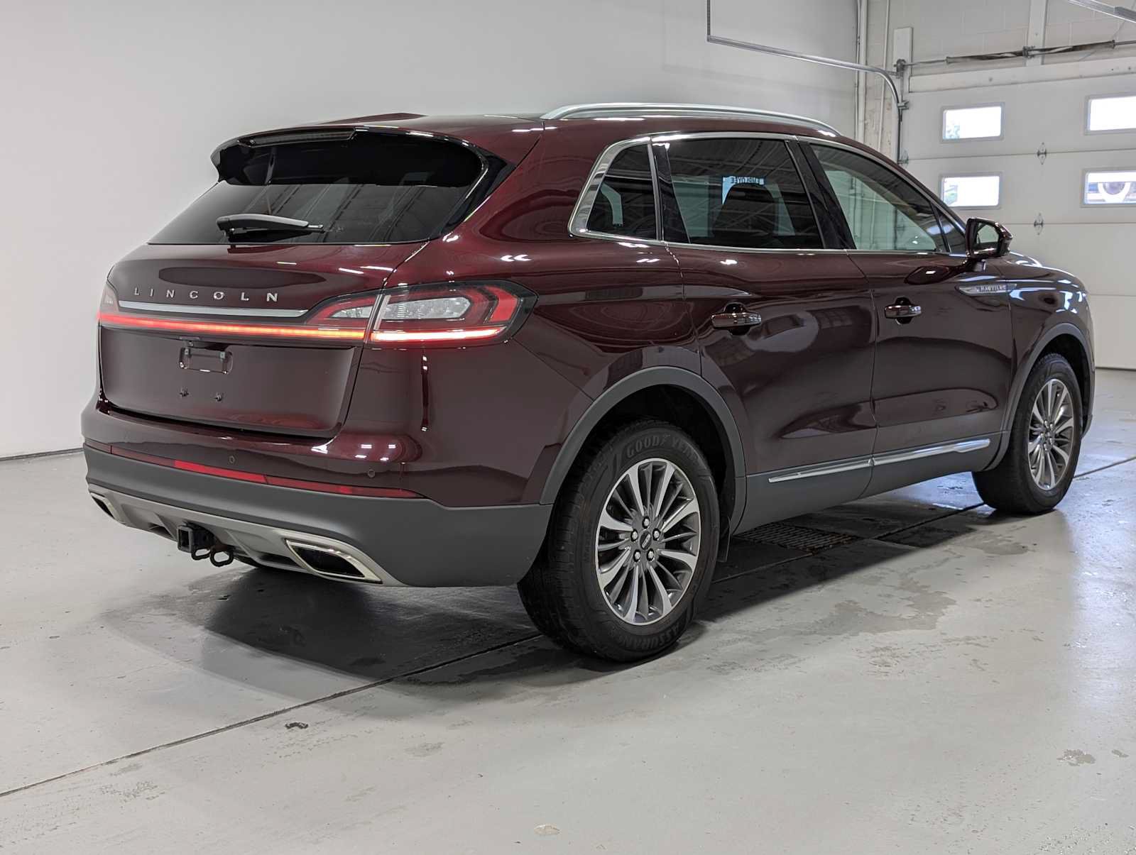Certified 2022 Lincoln Nautilus Reserve w/ Class II Trailer Tow Package AWD/4WD image 8