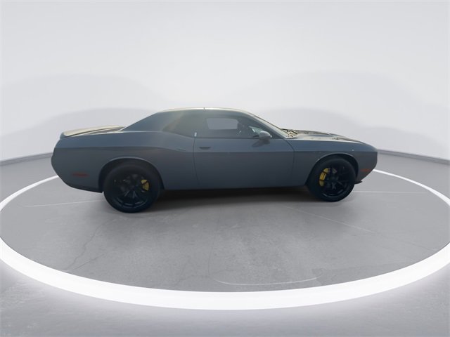 Used 2018 Dodge Challenger SXT image 9