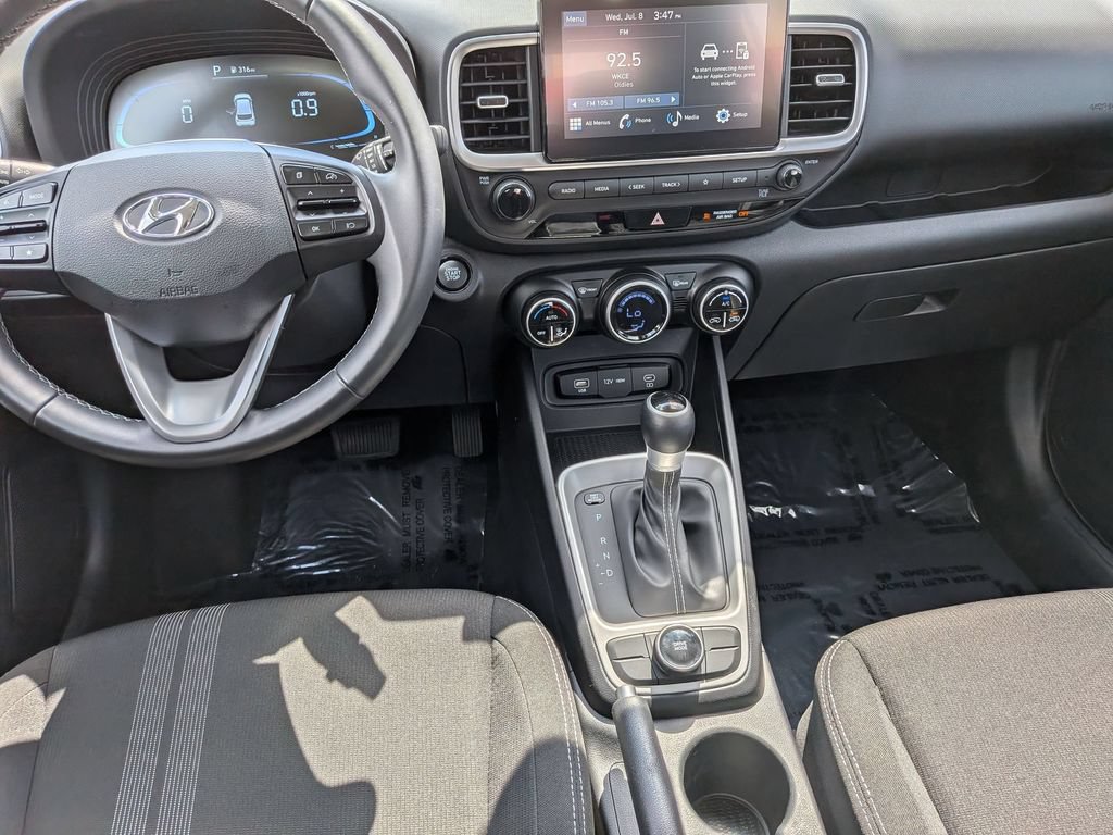 Used 2025 Hyundai Venue SEL FWD image 24
