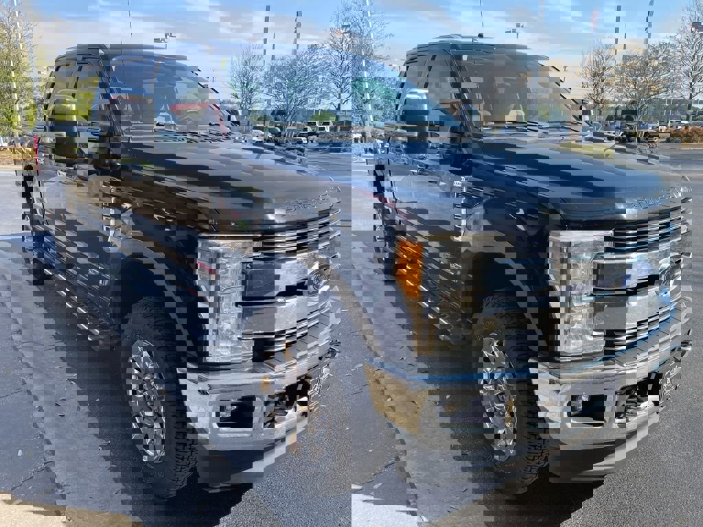 Used 2017 Ford F350 Lariat w/ Lariat Ultimate Package image 2