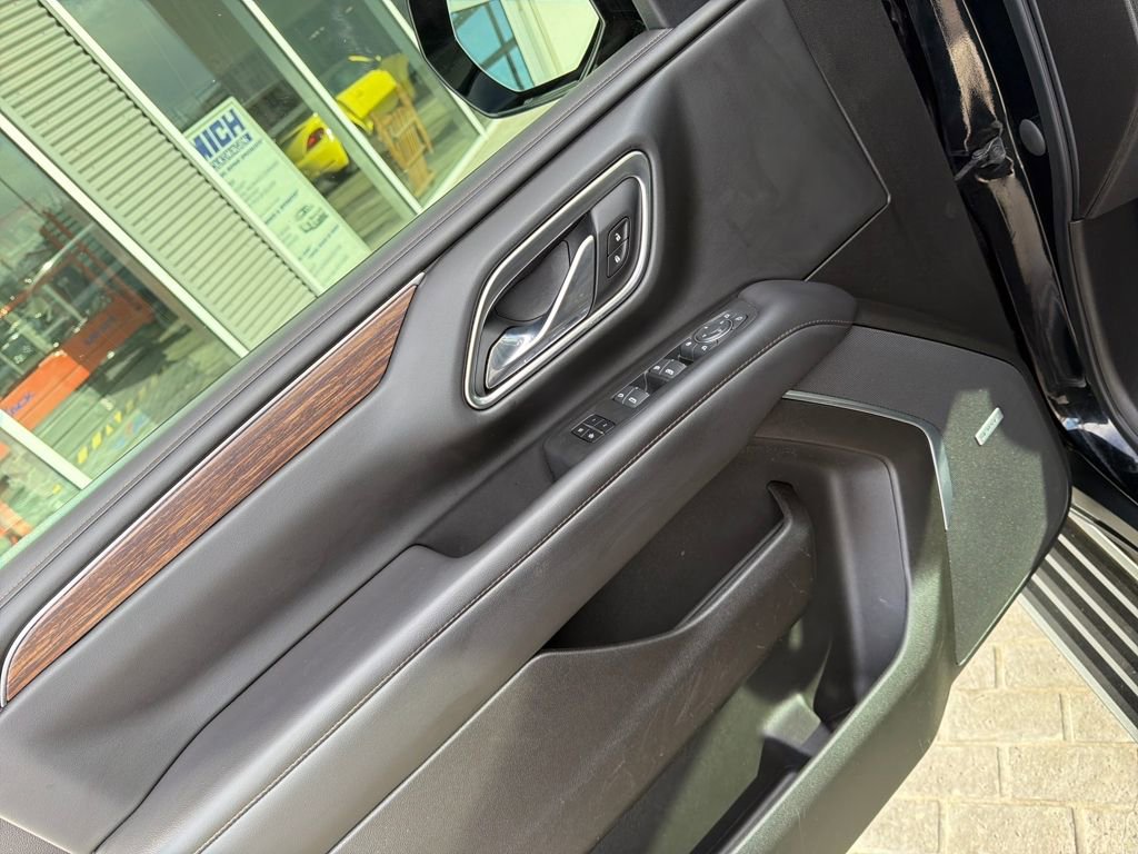 Used 2021 Chevrolet Tahoe High Country image 11