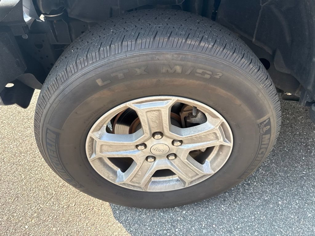 Used 2019 Jeep Wrangler Unlimited Sport S AWD/4WD image 11