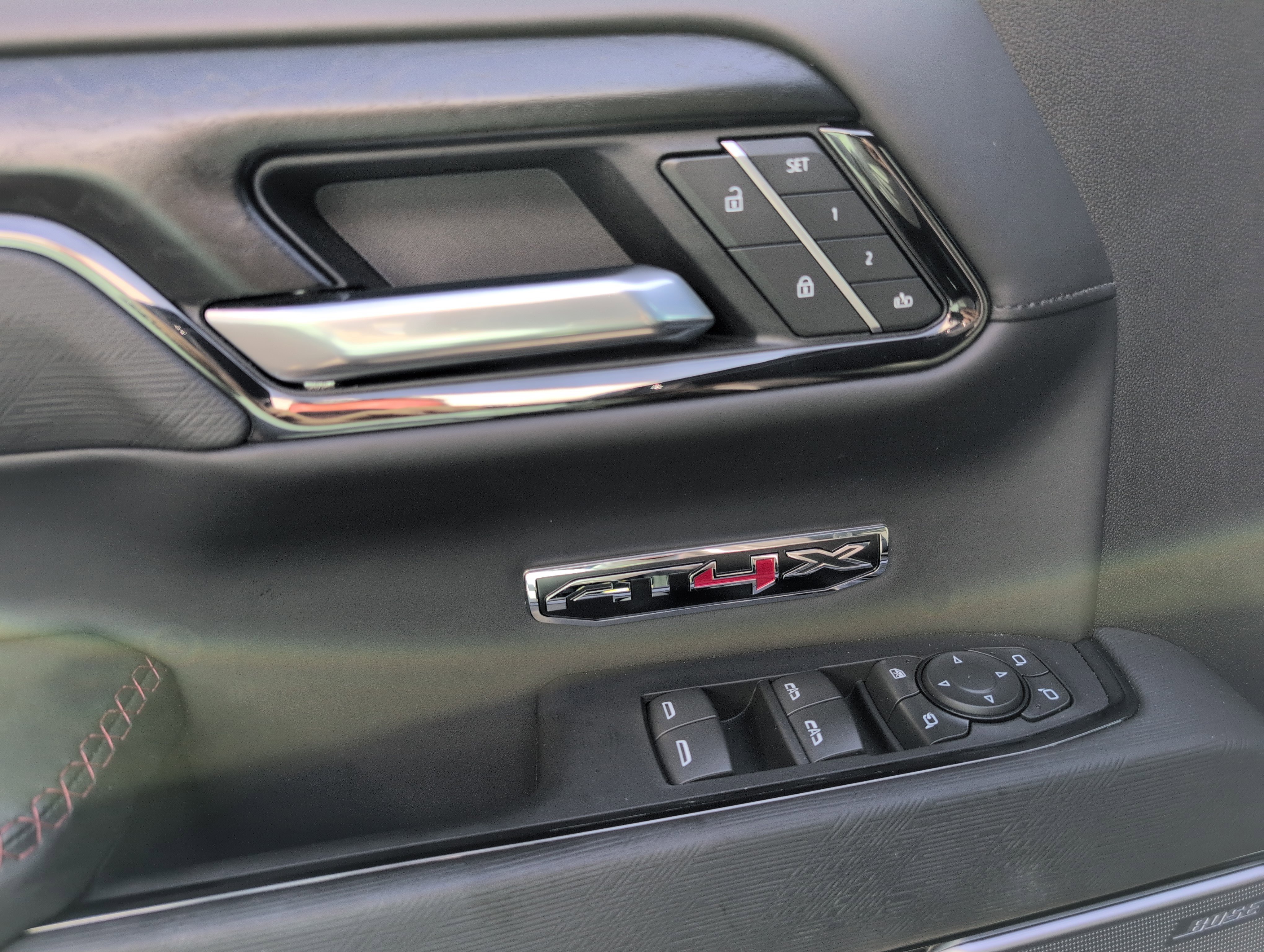 Used 2025 GMC Sierra 1500 AT4X image 15