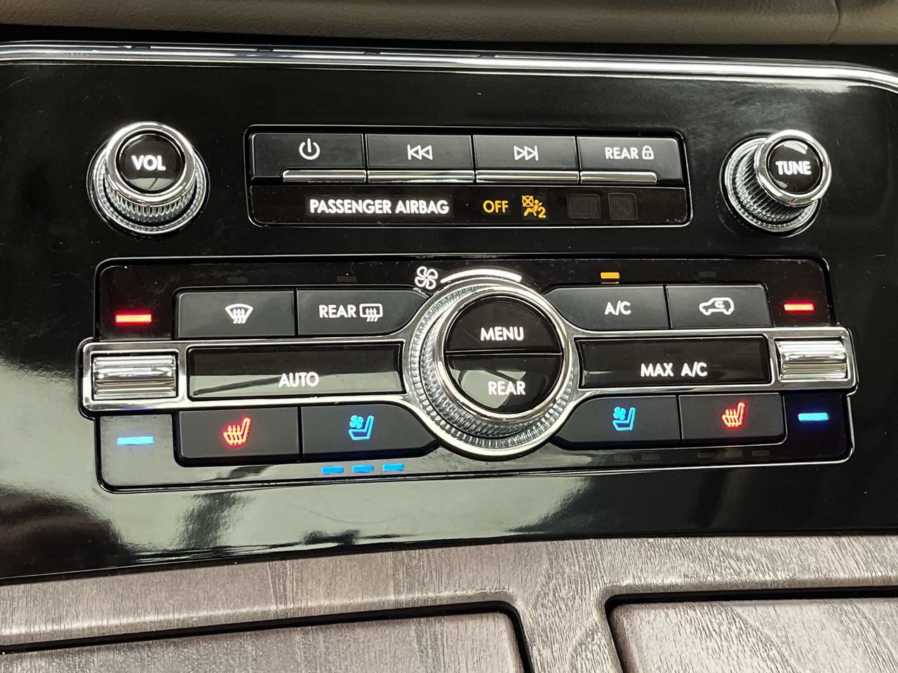Used 2023 Lincoln Navigator L Reserve AWD/4WD image 24