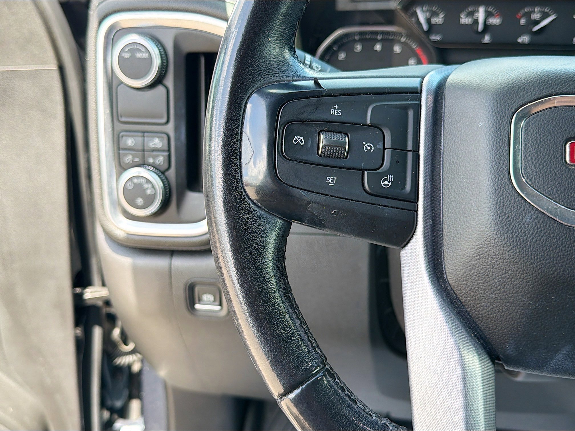 Used 2020 GMC Sierra 1500 Elevation w/ Elevation Value Package RWD image 34