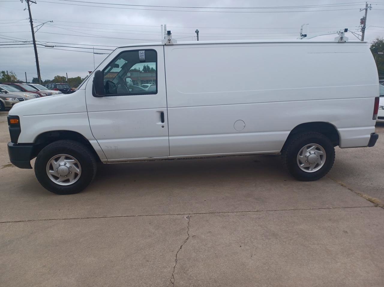 Used 2008 Ford E-250 and Econoline 250 RWD image 8
