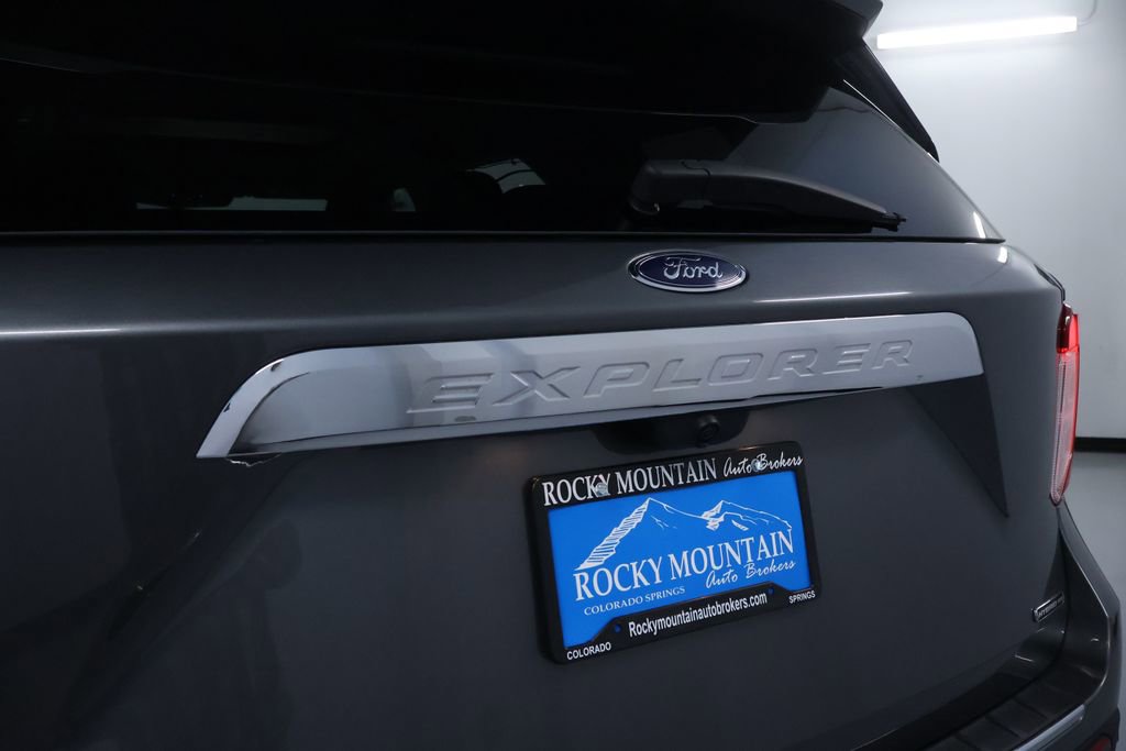Used 2022 Ford Explorer Limited w/ Hybrid Equipment Group 310A image 33