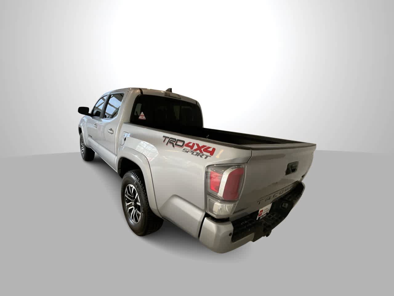 Certified 2021 Toyota Tacoma TRD Sport w/ Technology Package AWD/4WD image 6