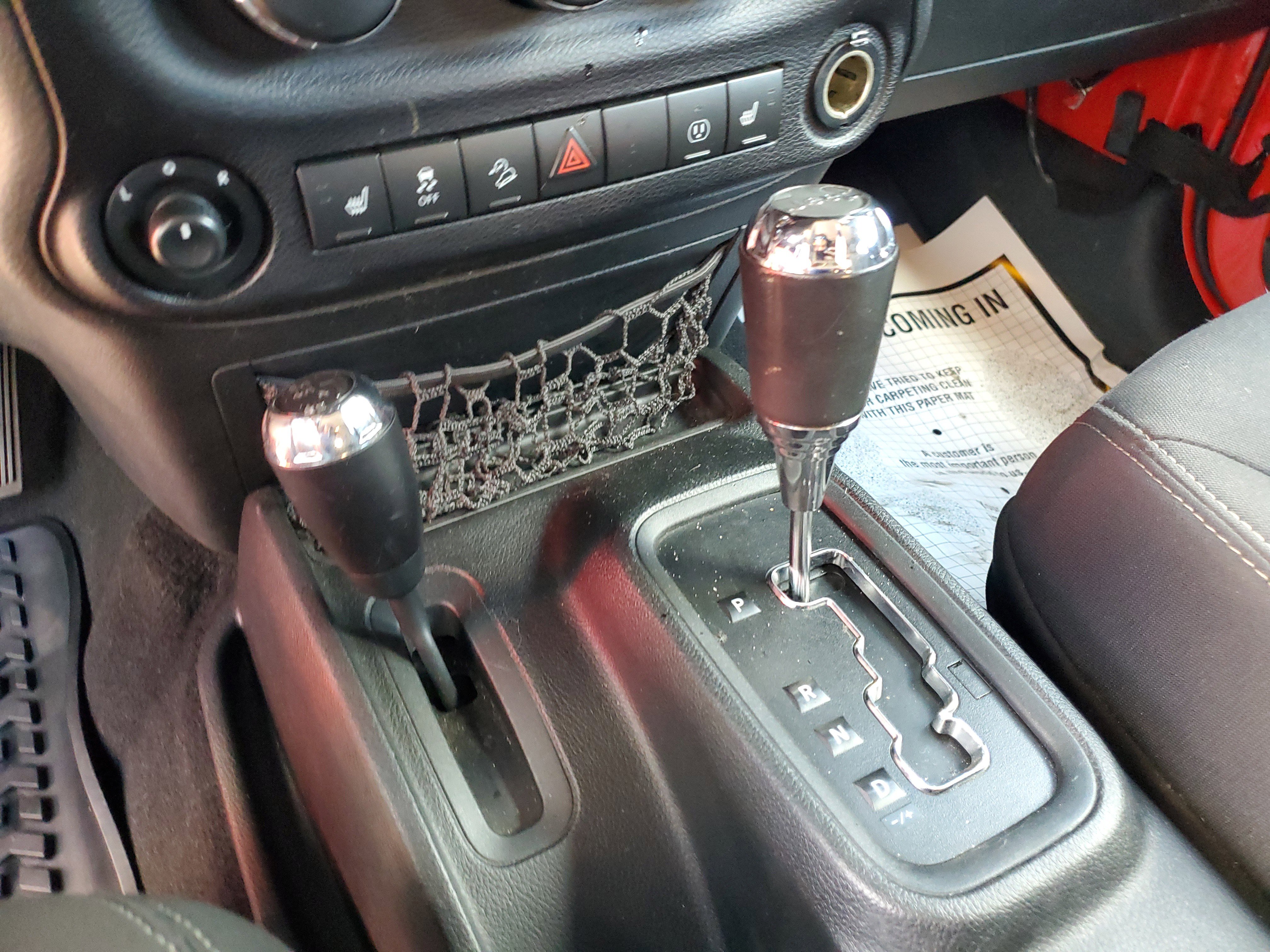 Used 2017 Jeep Wrangler Unlimited Sahara w/ Connectivity Group image 29