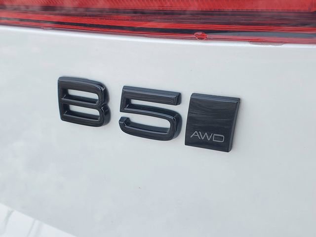 New 2026 Volvo XC60 B5 Ultra w/ Protection Package Premier image 8