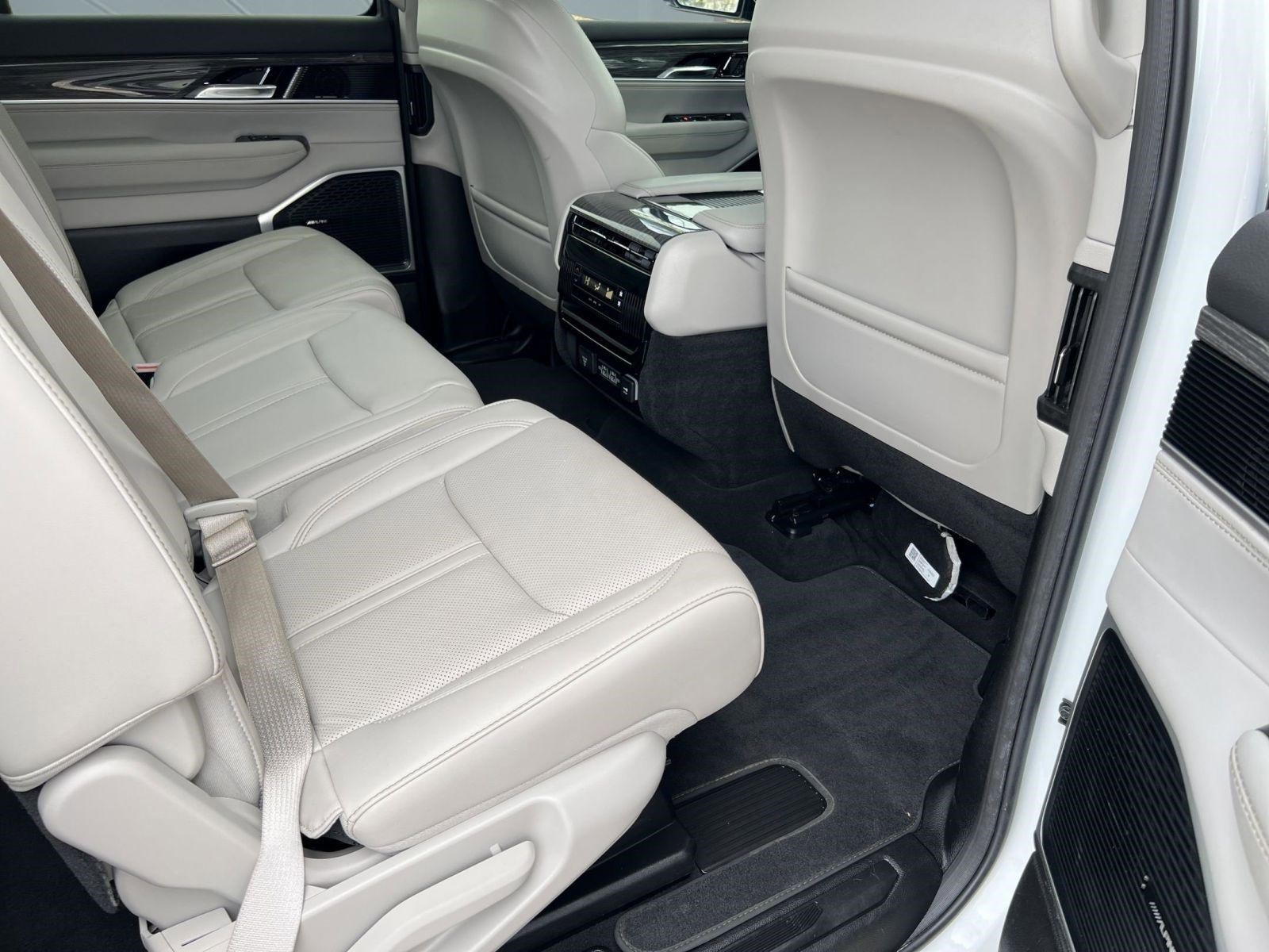 Used 2022 Jeep Wagoneer Series II image 28