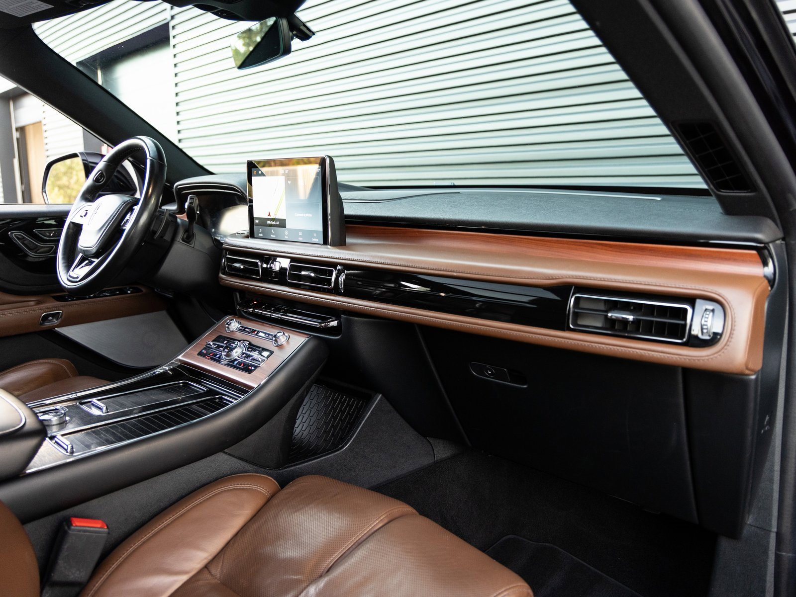 Used 2020 Lincoln Aviator Reserve w/ Equipment Group 202A image 35