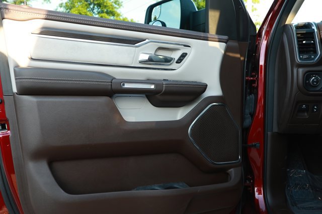 Used 2025 RAM 1500 Laramie AWD/4WD image 23