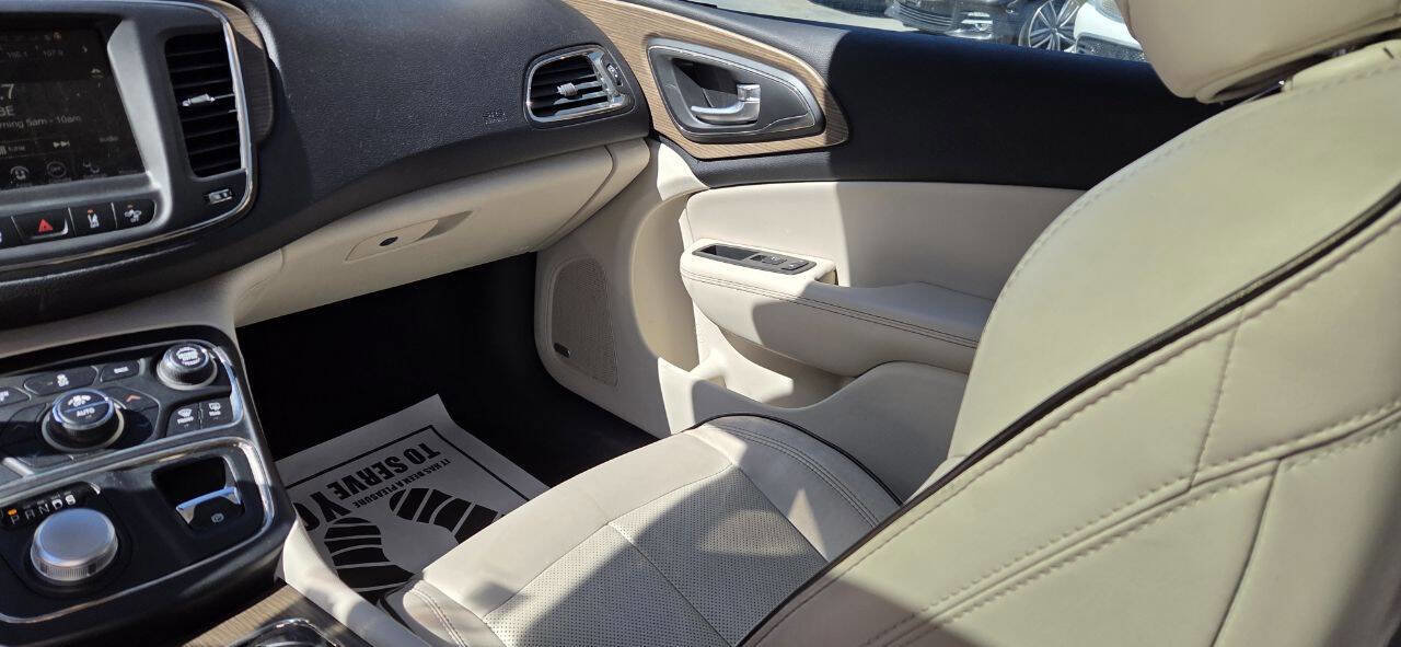 Used 2015 Chrysler 200 C w/ Navigation & Sound Group I image 15