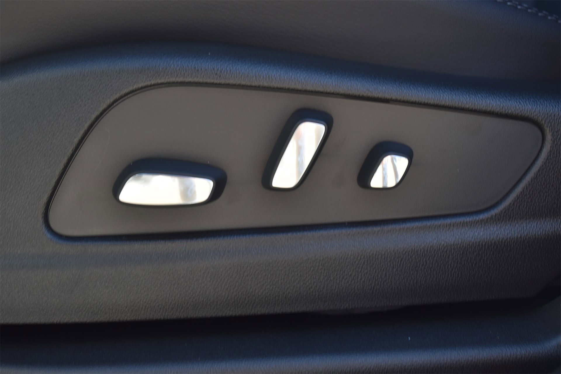 New 2025 Cadillac XT5 Premium Luxury image 15